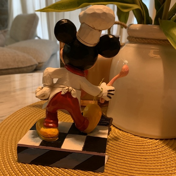 Jim Shore Disney Showcase Collection “Bon Appettit” #6010090 by Enesco - Picture 2 of 6